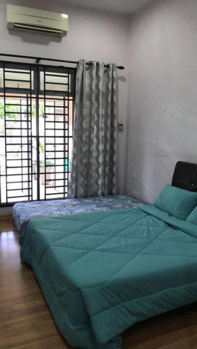 Terrace House Near Stulang Laut Ciq Midvalley Ksl For 7Pax Johor Bahru Zewnętrze zdjęcie
